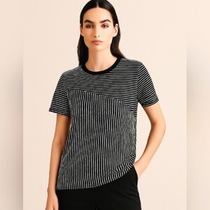 Kenneth Cole Alternating Stripes W/ Asymmetric Hemline Short Sleeve Tee Shirt L